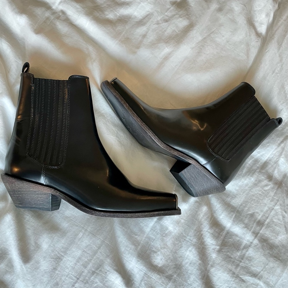 FREE PEOPLE black leather chelsea boot